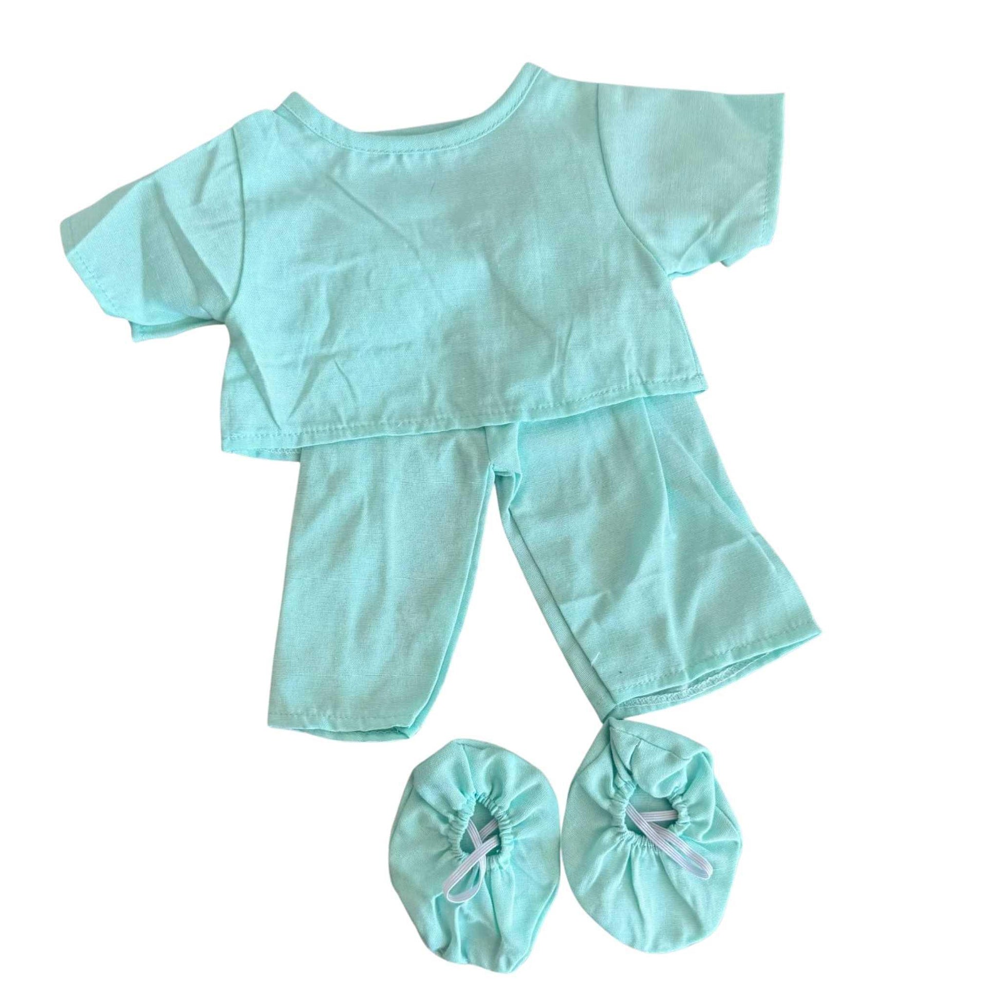 Mintgroene knuffel outfit met dokter shirt, broek en bijpassende pantoffels