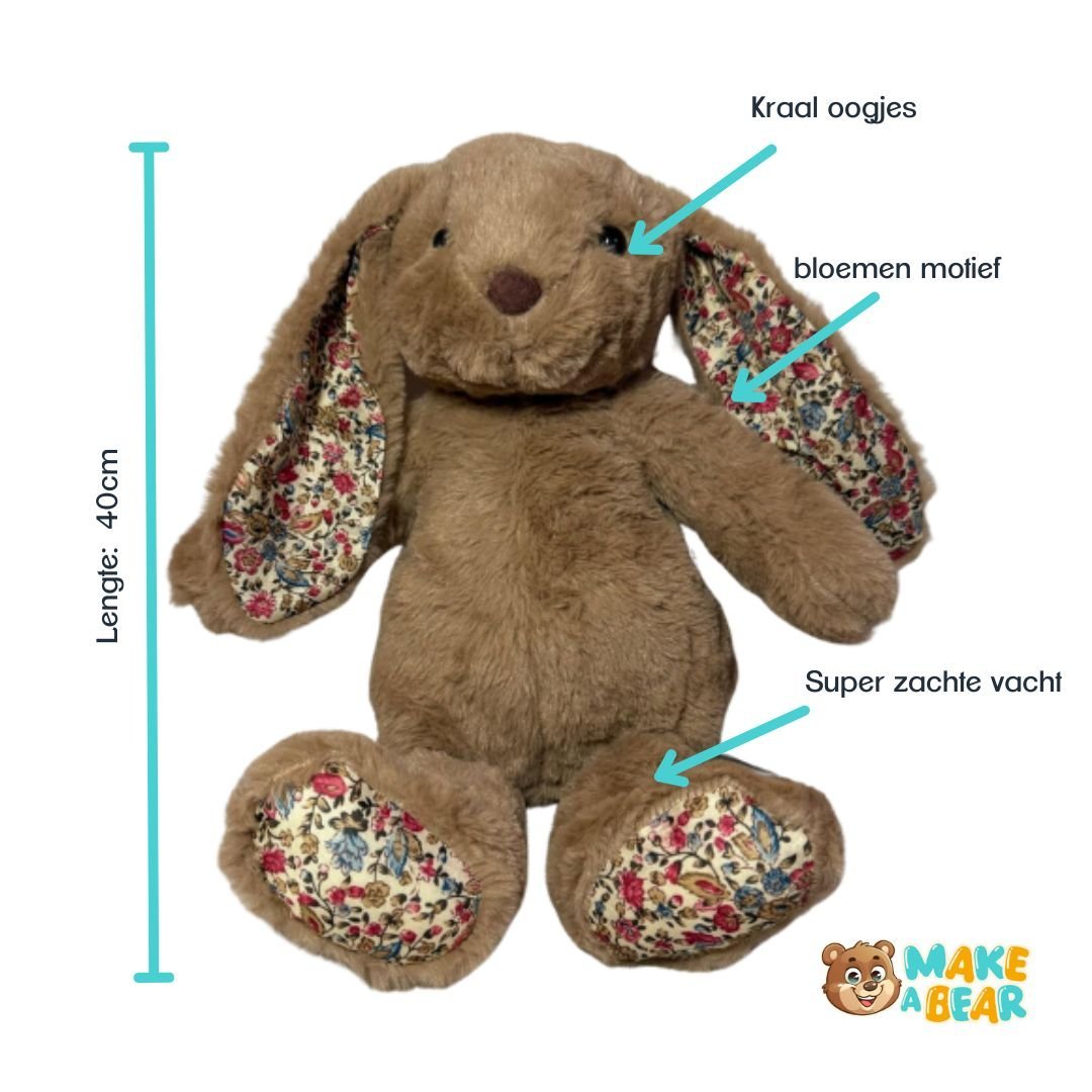 Coco het konijn knuffel - Make a bearCoco het konijn knuffel - Make a bear. Coco het konijn knuffel. Hier zijn de details zichtbaar, zoals: Bloemen motief in de oren en poten, super zacht.