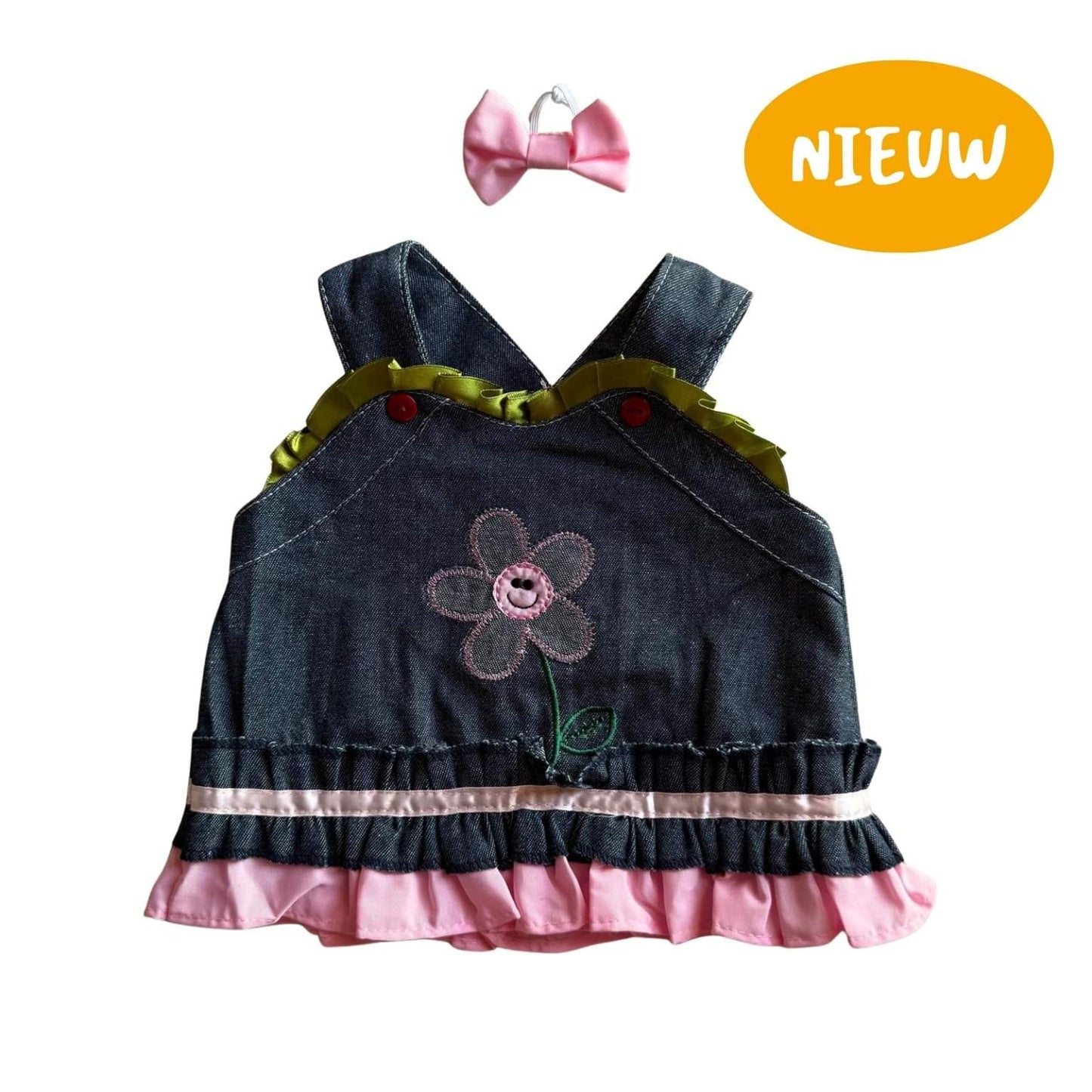 Stoer jeansjurkje met strikje voor knuffel – denim look uit de Make a Bear knuffelkleding collectie